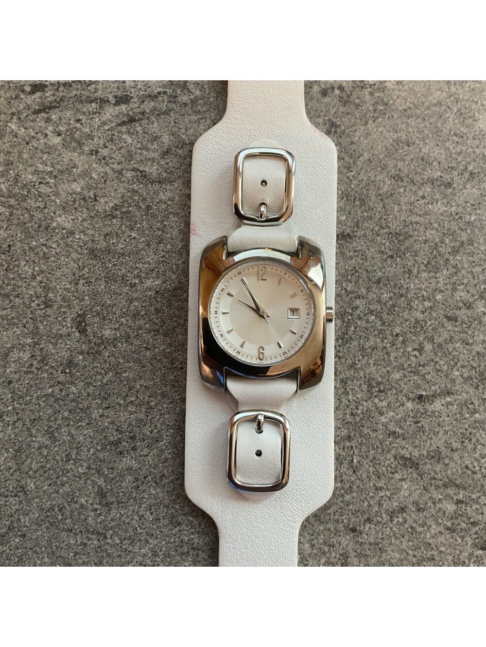 Wilsons Leather Womens Quartz Watch White Leather Cuff Band 28mm Case Bin A